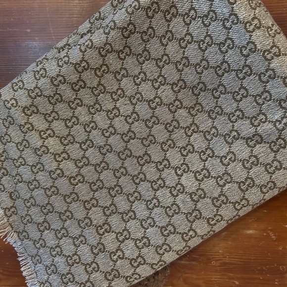 Gucci Scarf - Picture 3 of 3